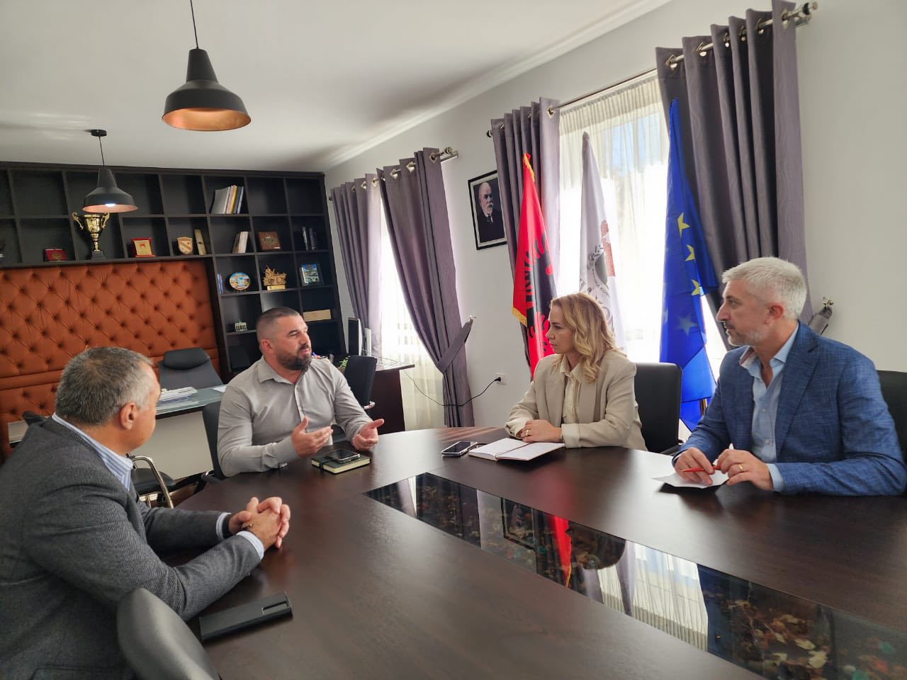 Prefektja e Qarkut të Vlorës, Evis Allushi, ka zhvilluar një tur takimesh në disa nga bashkitë e Qarkut.