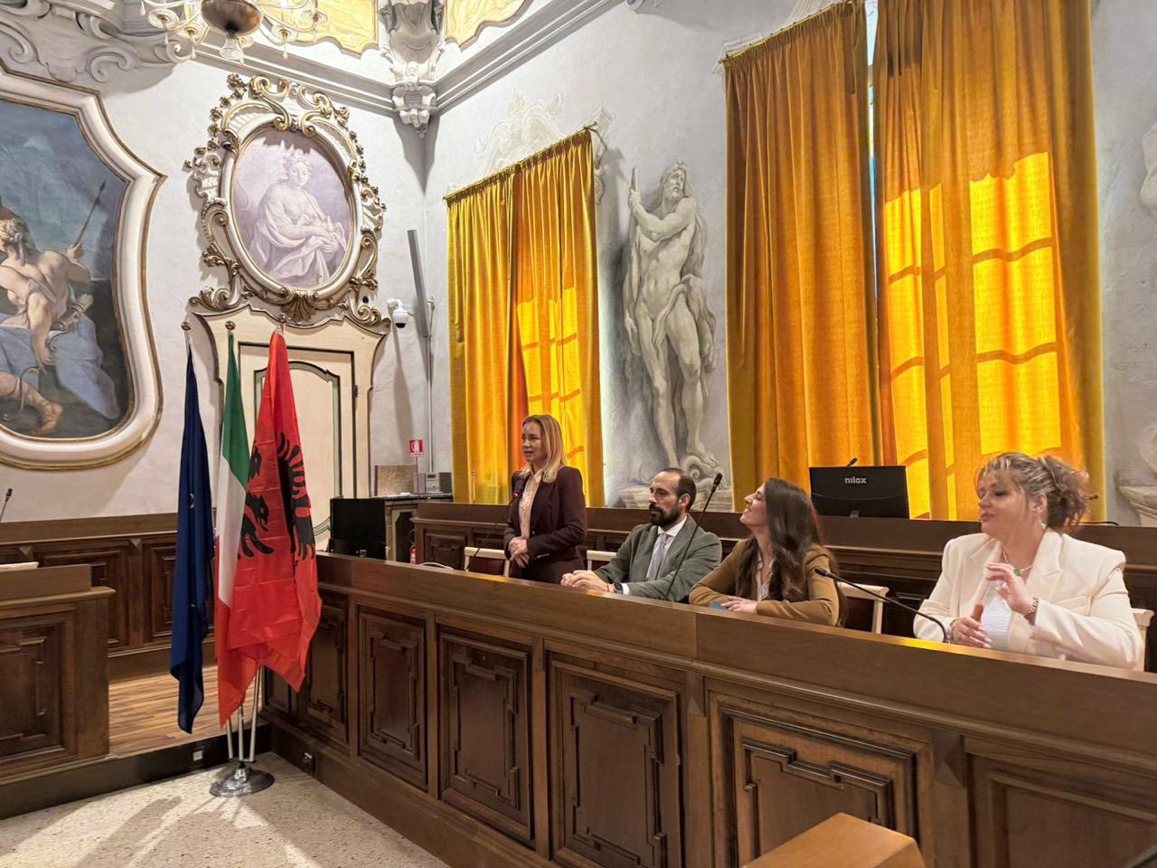 Vizita e Prefektes në Pavia, Itali